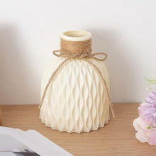 Carregar imagem no visualizador da galeria, Moderno Vaso de Flores
