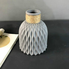 Carregar imagem no visualizador da galeria, Moderno Vaso de Flores
